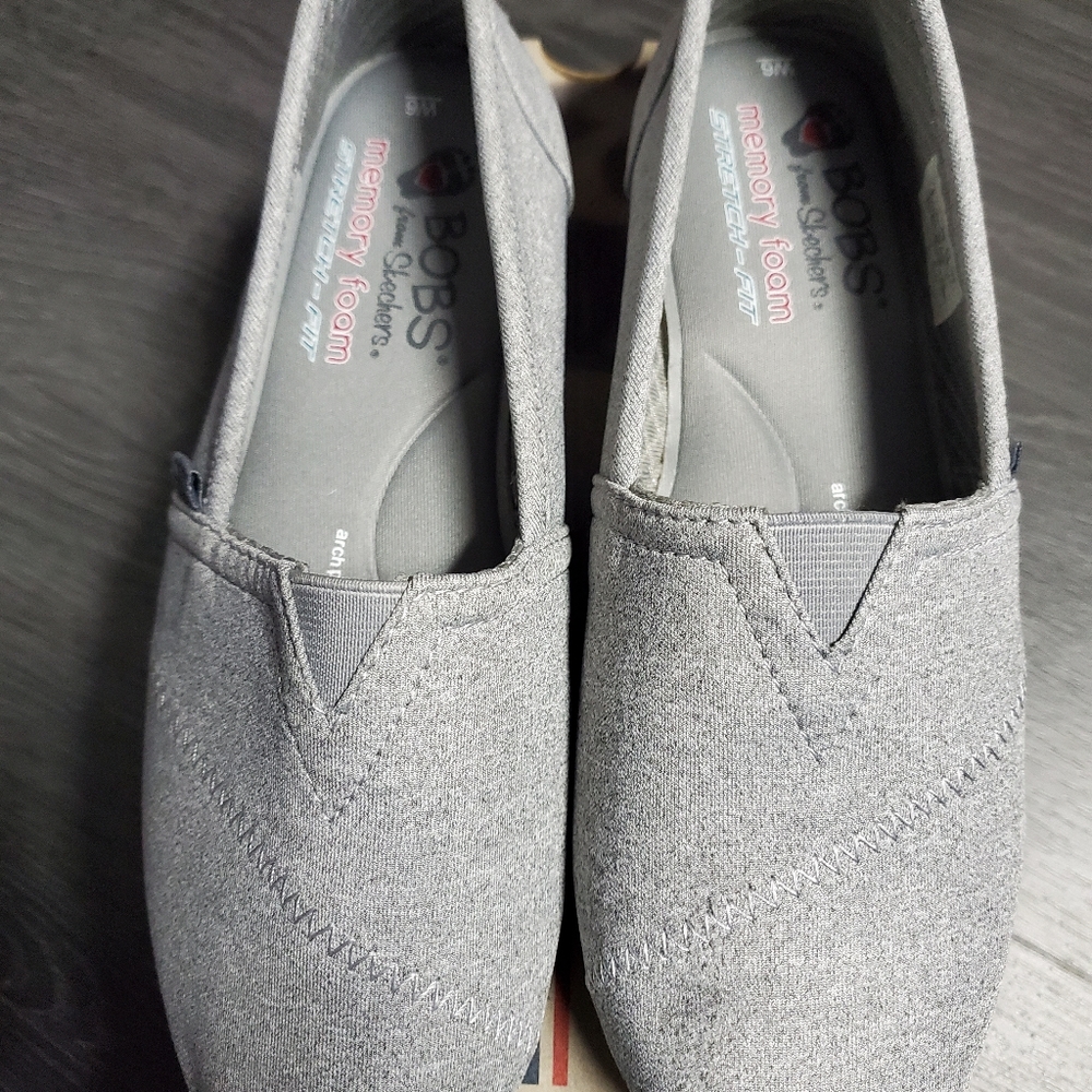 Women's Gray Bob Sketchers size 6. Memory Foam
